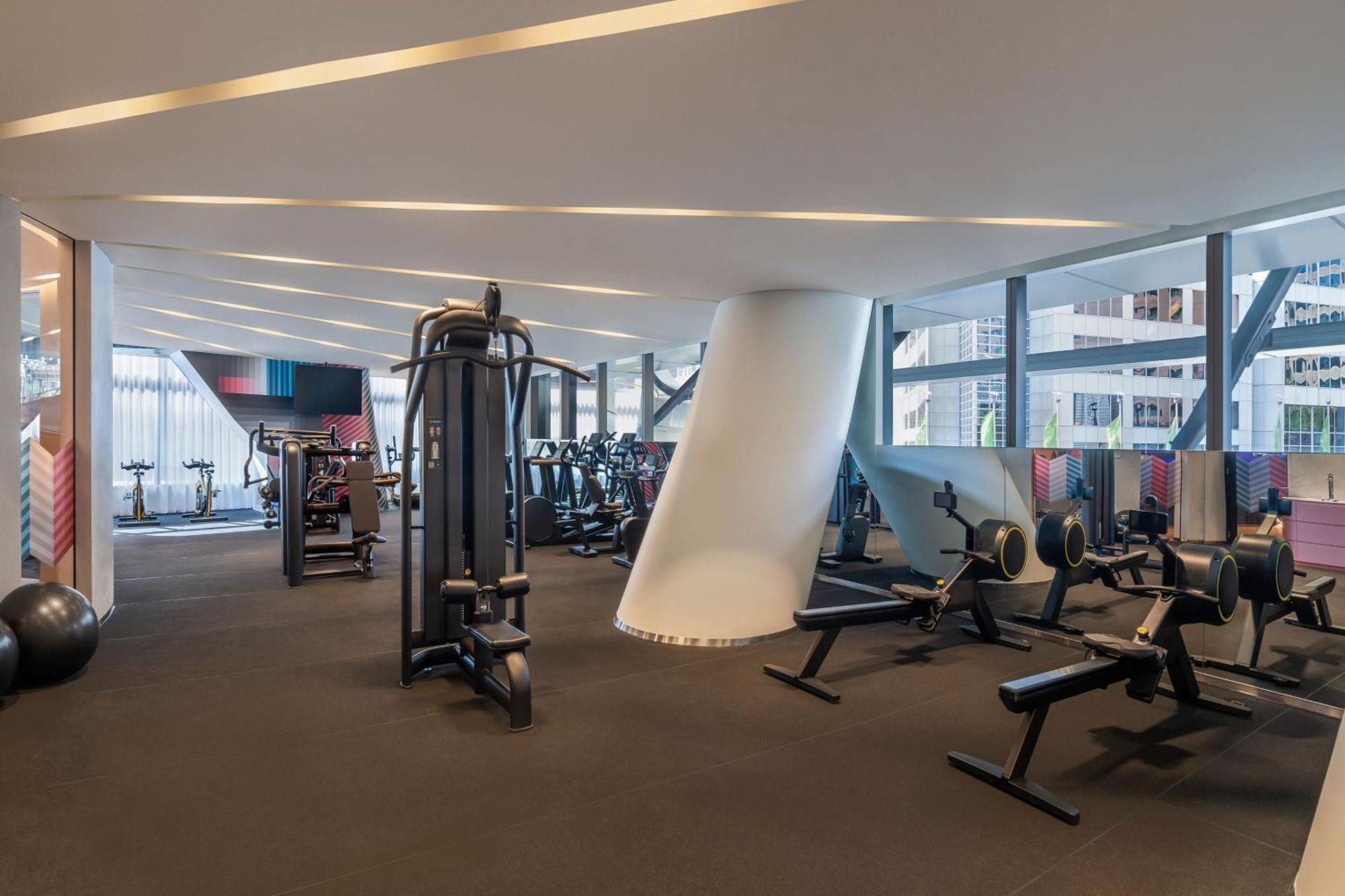 W Sydney Otel Dış mekan fotoğraf The gym at The Standard London